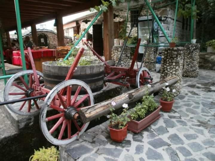 Хотел Механа Воденицата Zlatkov Chiflik Exterior photo