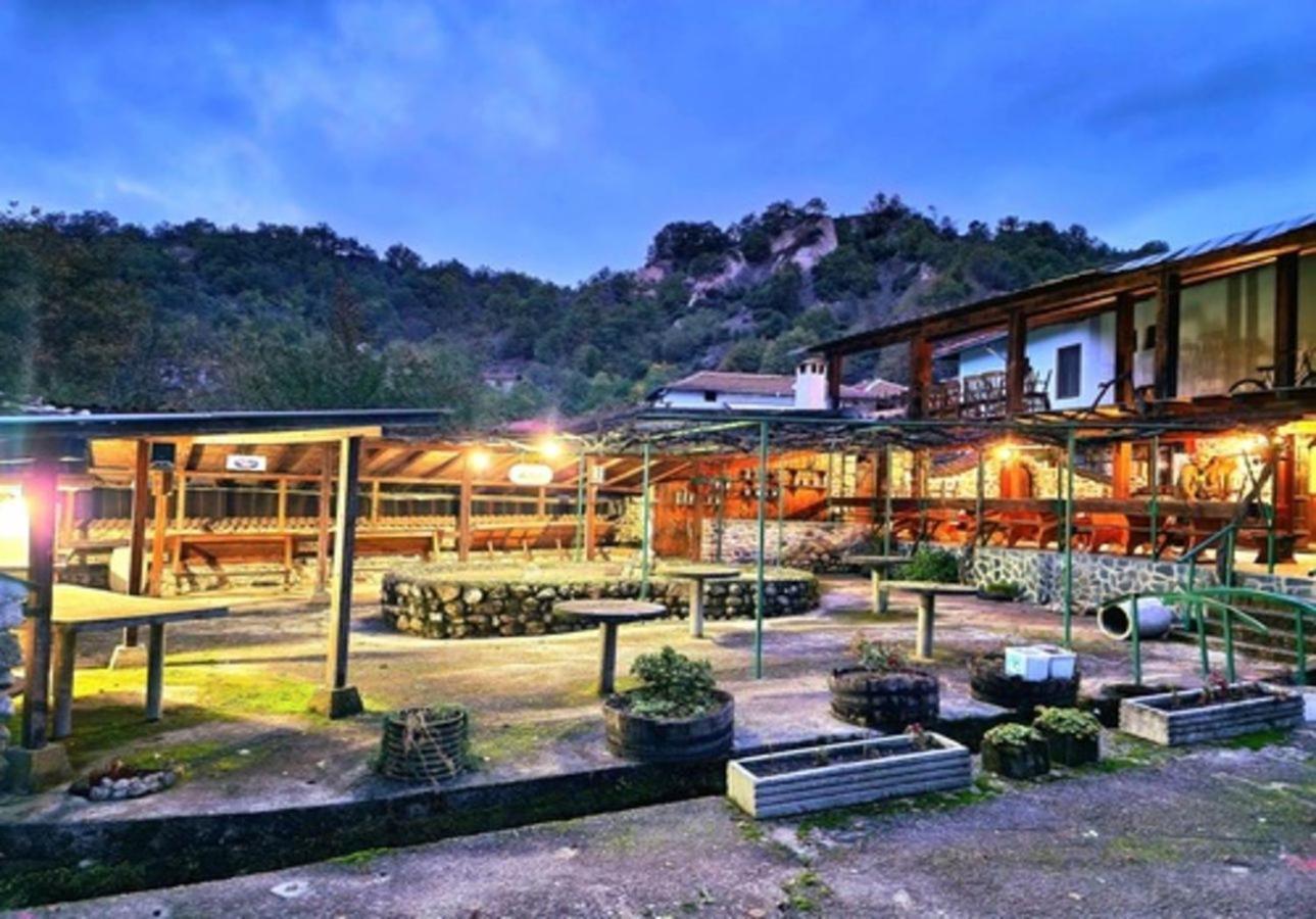 Хотел Механа Воденицата Zlatkov Chiflik Exterior photo